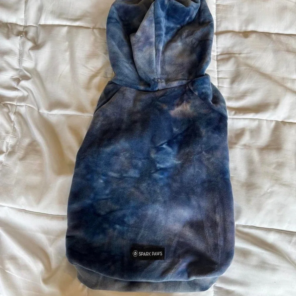 Spark Paws blue tie-dye hoodie for dogs Size XL 25-40lb